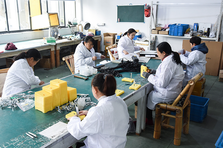 Yuyao Xueyou Teaching Equipment Co., Ltd.