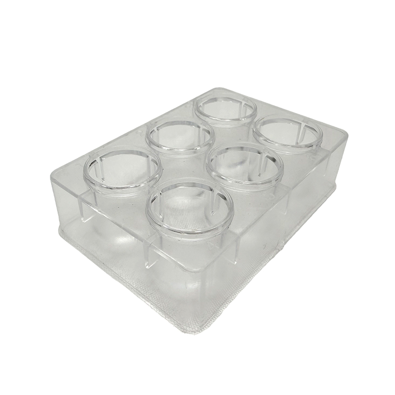 Laboratory plastic well board